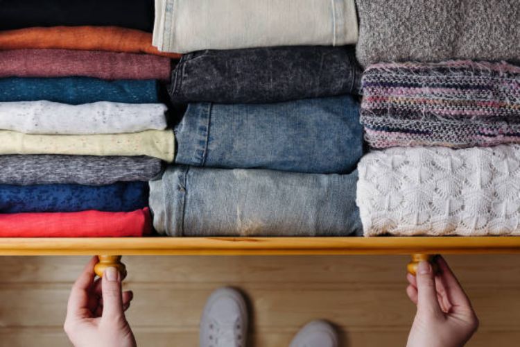 Why dresser make clothes smell